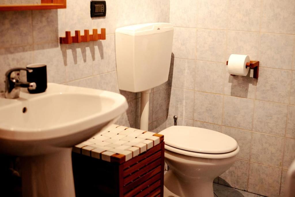 Appartamento Grazioso Loft A 5 Minuti Dal Centro Di Torino Esterno foto